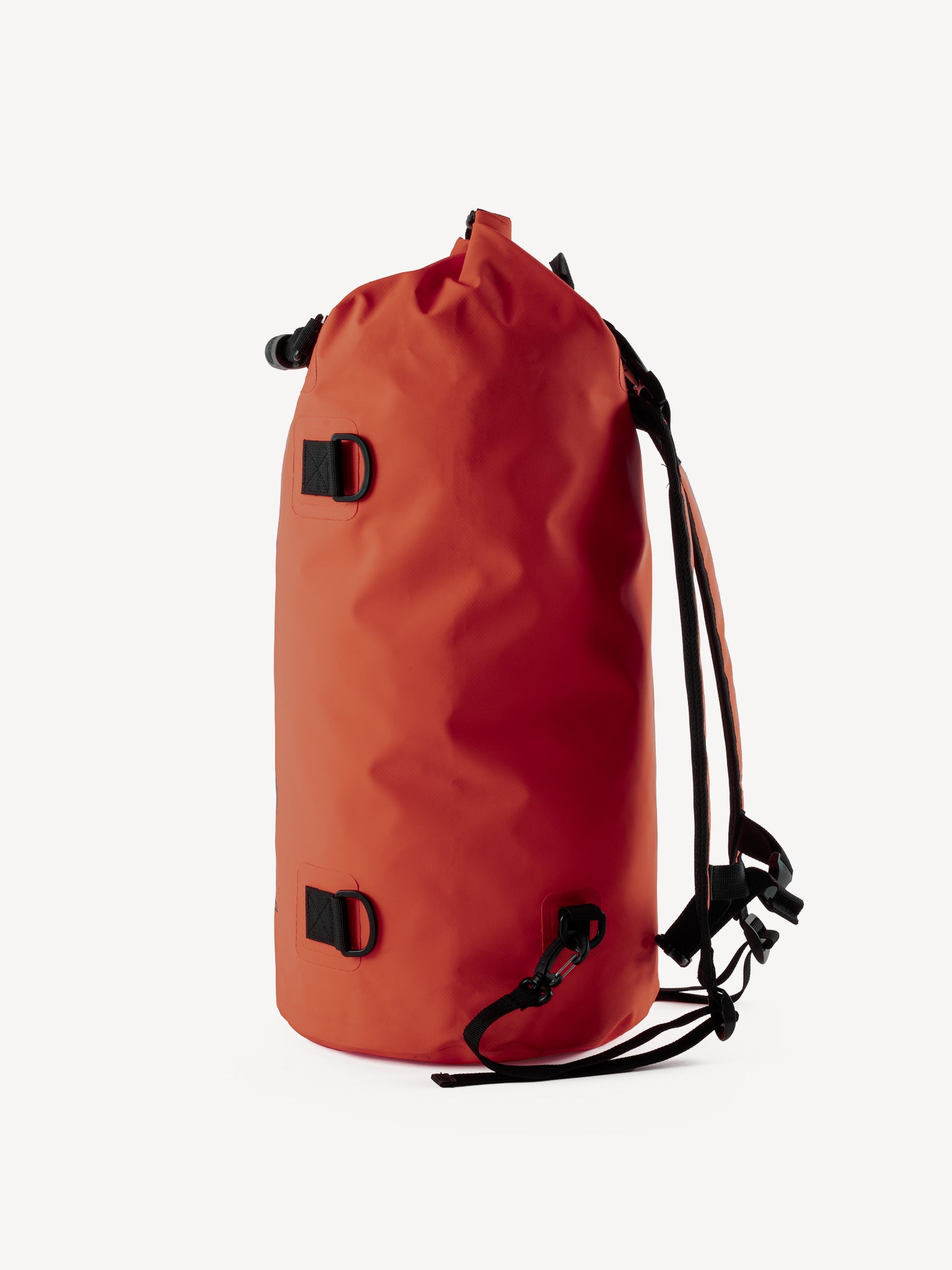“Back view of 40L dry bag with ergonomic shoulder straps”
