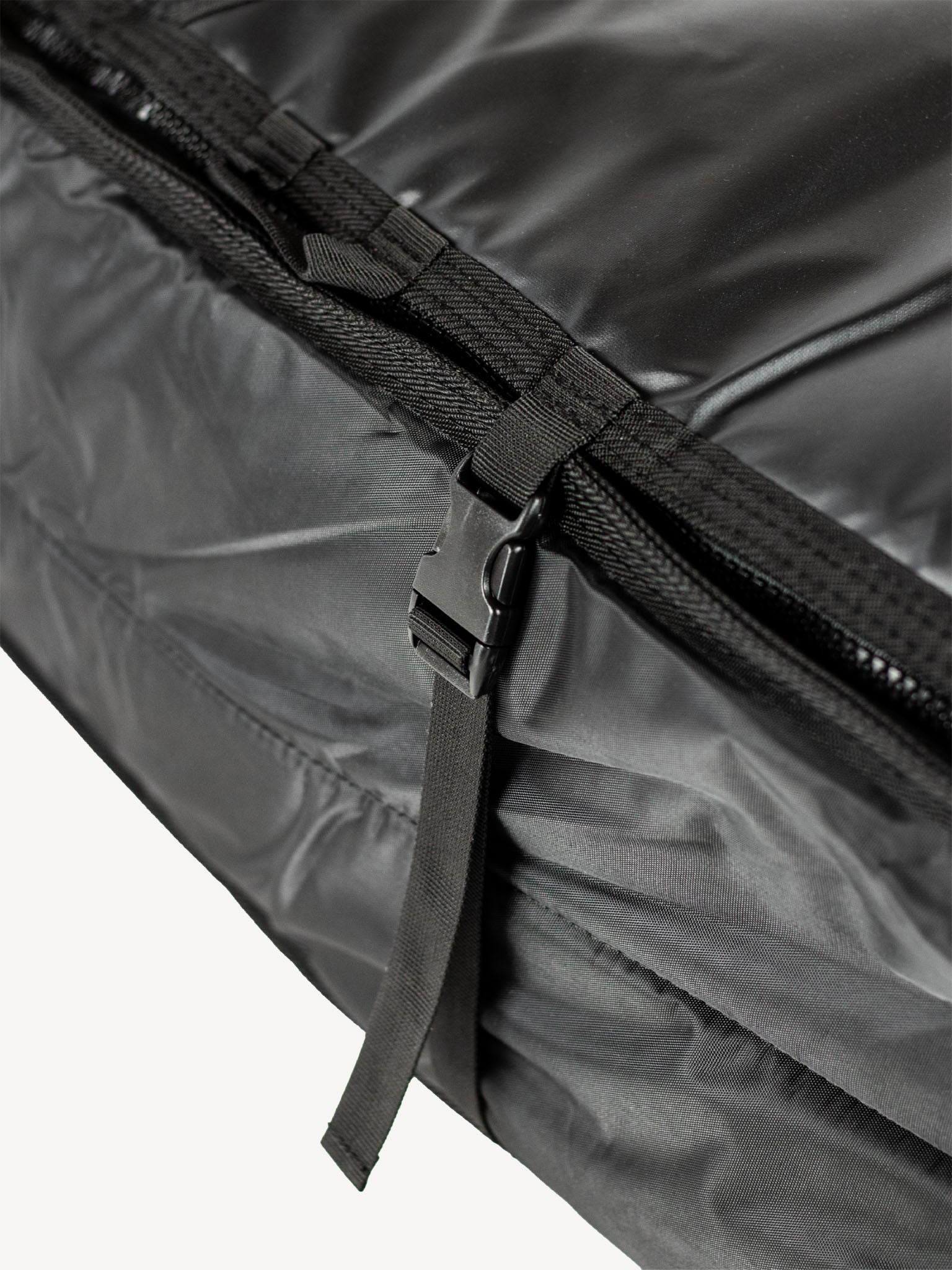 “Strap system and carry options shown in product detail of Fish boardbag”
